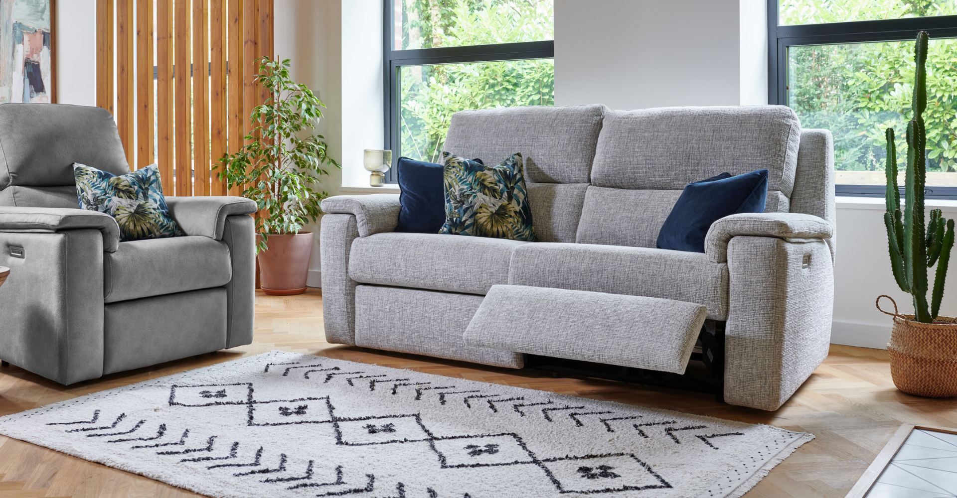 Discover Scandinavian seating that adapts to your body, combining intelligent comfort technology with clean, timeless design.