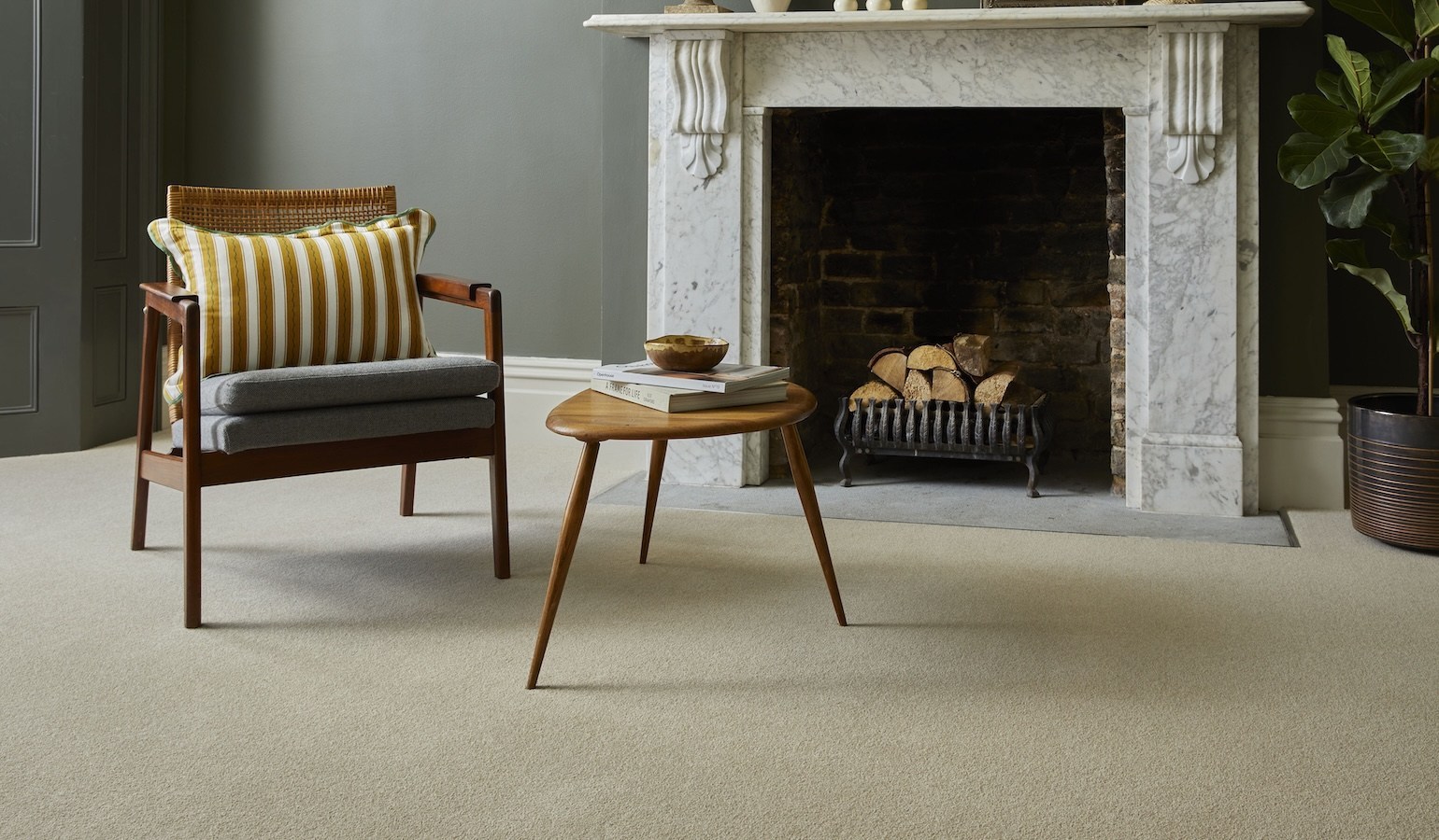 A fine gauge, wool twist carpet in elegant plain and heather shades. Manufactured using tenth gauge machinery, Hampstead offers a refined, dense finish and is available in two qualities – Supreme and Deluxe.