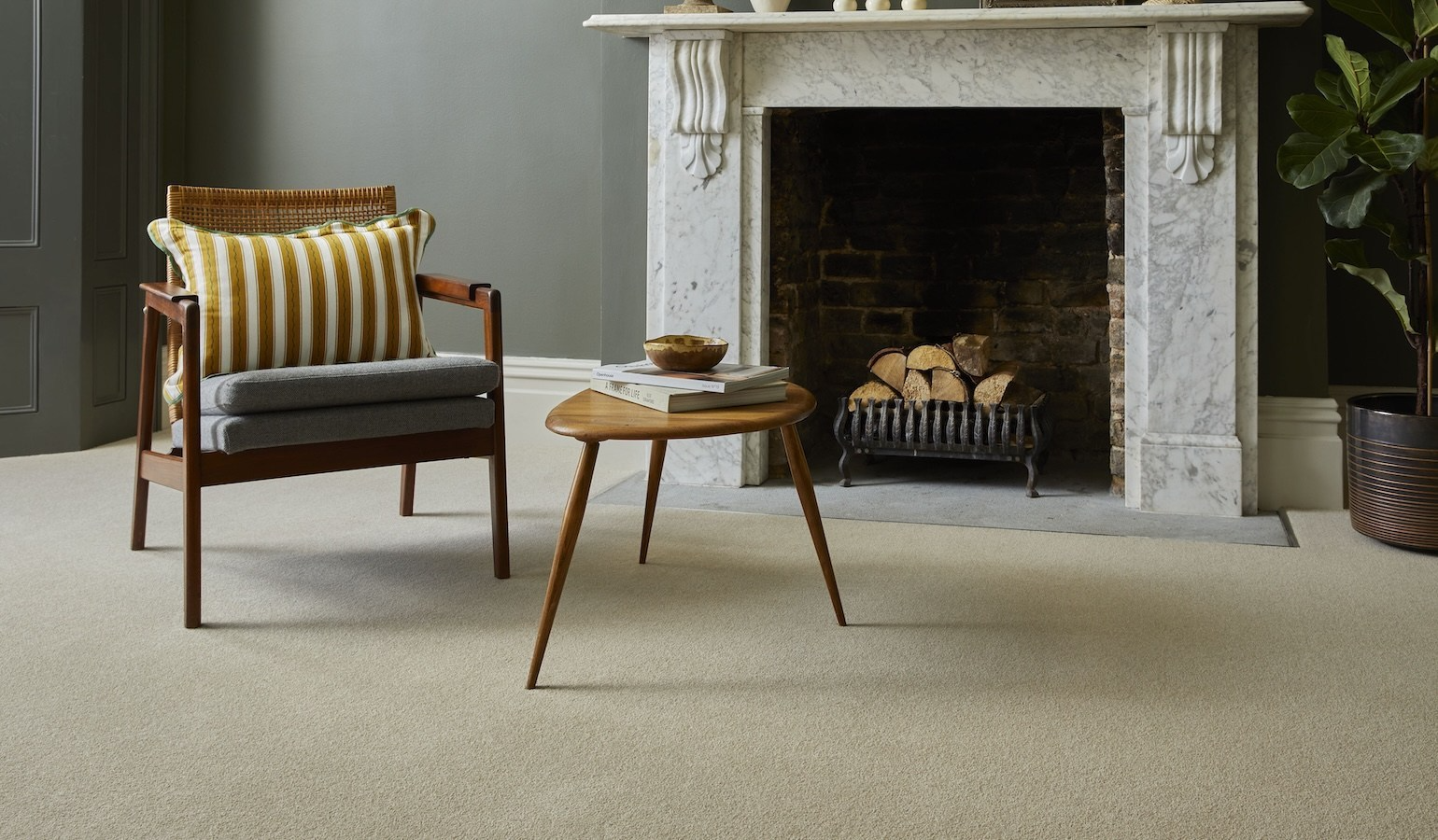 A fine gauge, wool twist carpet in elegant plain and heather shades. Manufactured using tenth gauge machinery, Hampstead offers a refined, dense finish and is available in two qualities – Supreme and Deluxe.