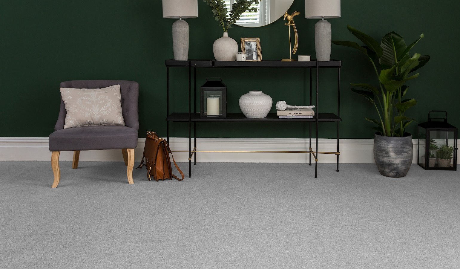A fine gauge, wool twist carpet in elegant plain and heather shades. Manufactured using tenth gauge machinery, Hampstead offers a refined, dense finish and is available in two qualities – Supreme and Deluxe.
