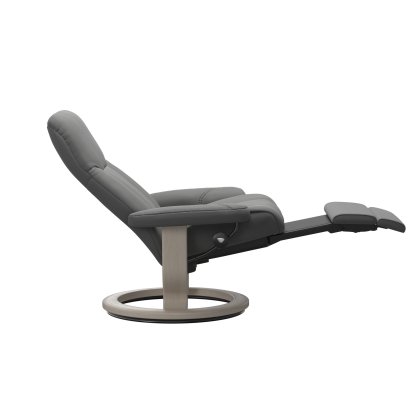 Stressless Consul Chair with footstool integrated