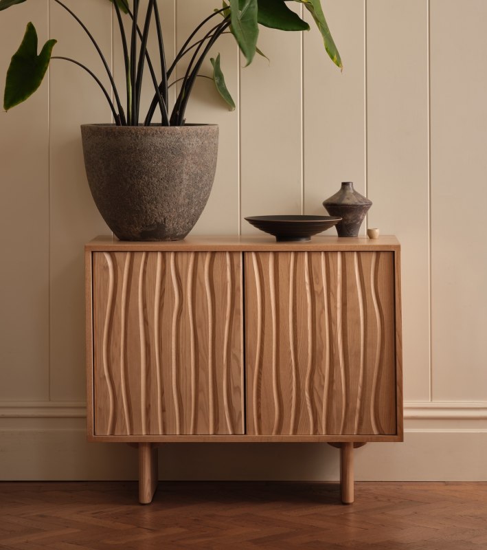 Ercol 4301 - Assendon Small Sideboard Ercol 4301 - Assendon Small Sideboard