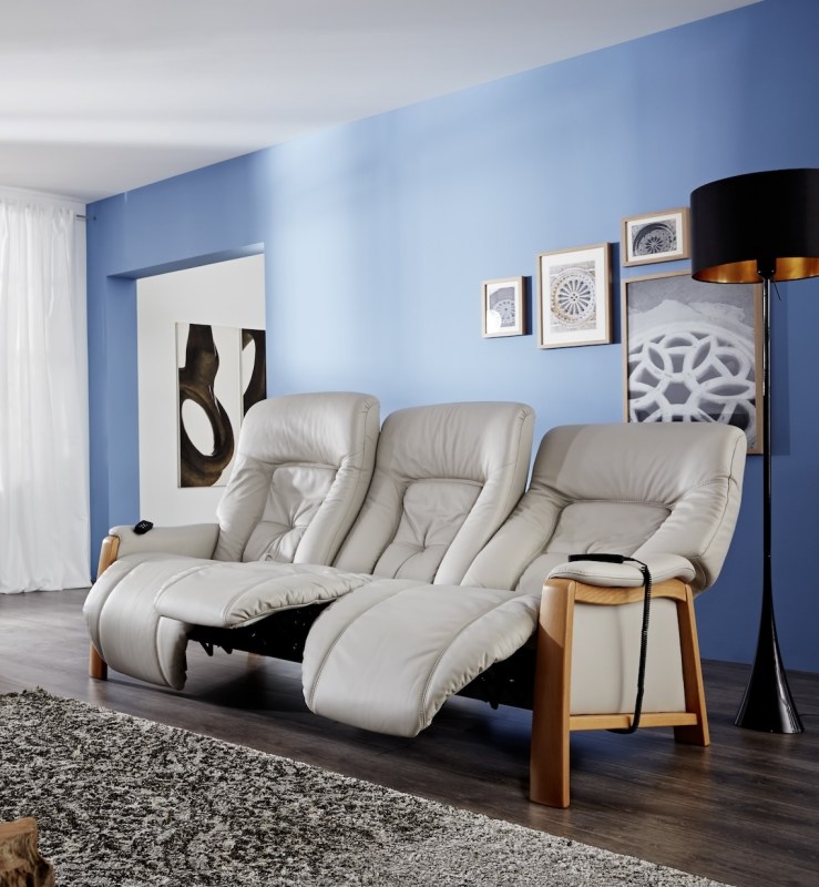 Himolla Themse 4798 82X 3str Manual Reclining Sofa with fully